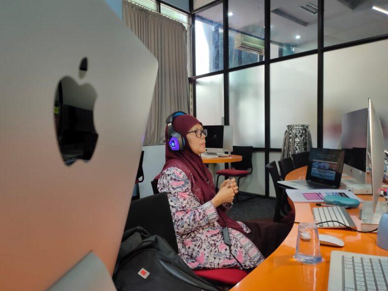 Webinar Seri 2, Dimensi Kehidupan Masa Pandemi dalam Wajah Sastra