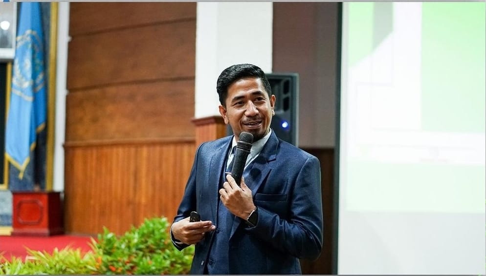 Alamsyah, Alumni Prodi Pendidikan Bahasa Indonesia FKIP UMM Menjadi Pemateri Pada Yudisium Periode IV Tahun 2021
