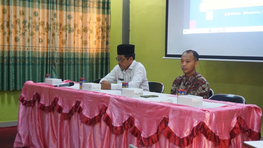 Kunjungan Ke MAN Buleleng, Dosen PBI UMM Sosialisasikan Implementasi Kurikulum Merdeka