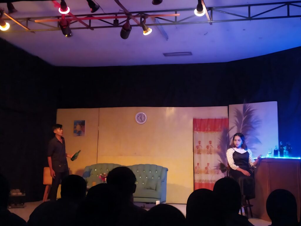 Mahasiswa Pendidikan Bahasa Indonesia FKIP UMM Sukses Gelar Pentas Teater Penyutradaraan