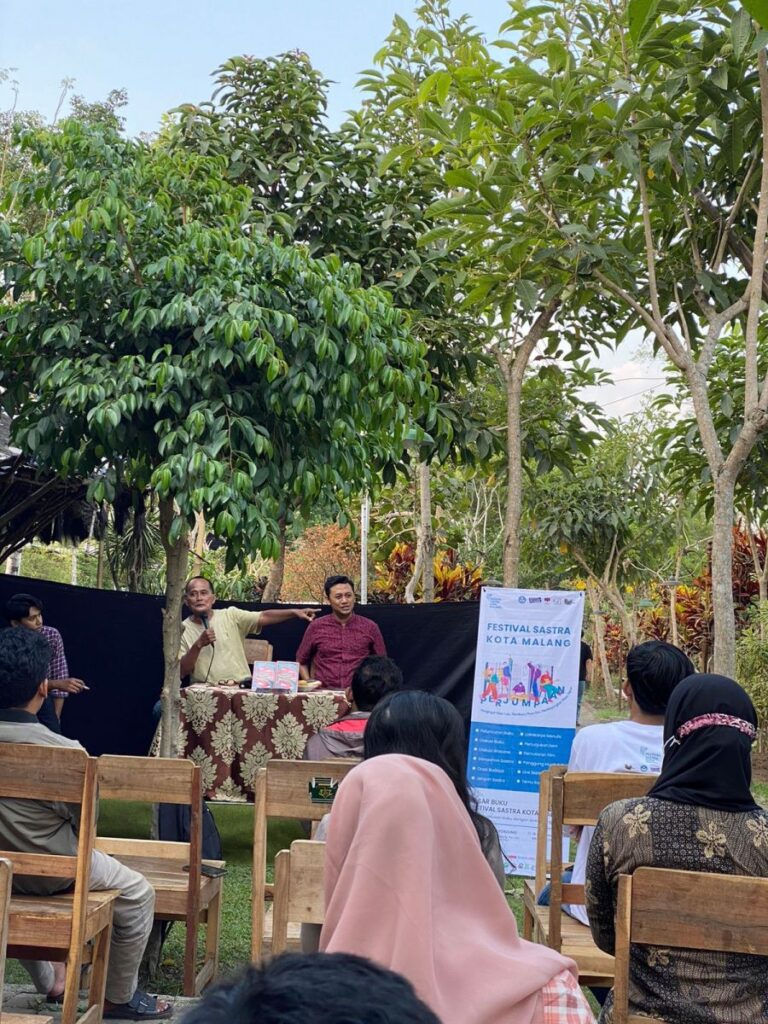 Dosen Prodi PBI FKIP UMM Jadi Pemateri dalam Festival Sastra Kota Malang
