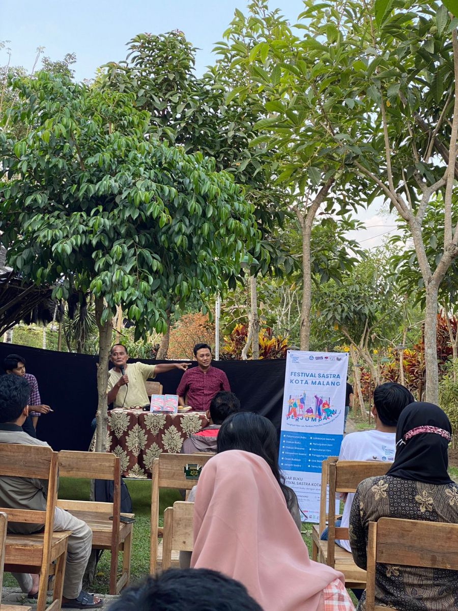 Dosen Prodi PBI FKIP UMM Jadi Pemateri dalam Festival Sastra Kota Malang