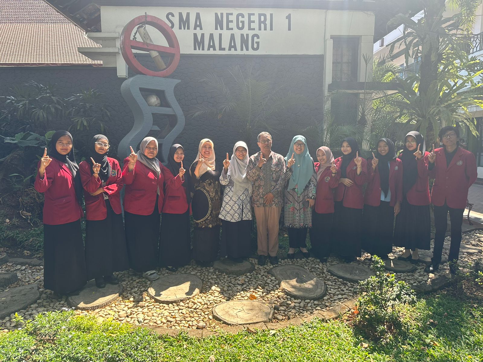 Penjemputan Mahasiswa PLP II Prodi Pendidikan Bahasa Indonesia FKIP UMM
