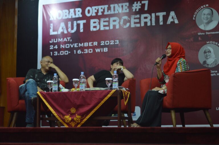 Dosen Prodi PBI FKIP UMM Moderatori Acara Diskusi dan Bedah Buku Laut Bercerita Bersama Leila S. Chudori