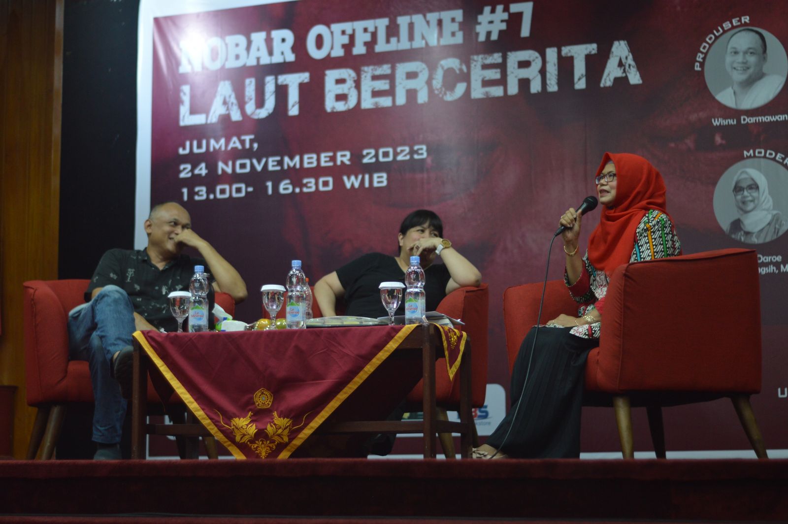 Dosen Prodi PBI FKIP UMM Moderatori Acara Diskusi dan Bedah Buku Laut Bercerita Bersama Leila S. Chudori