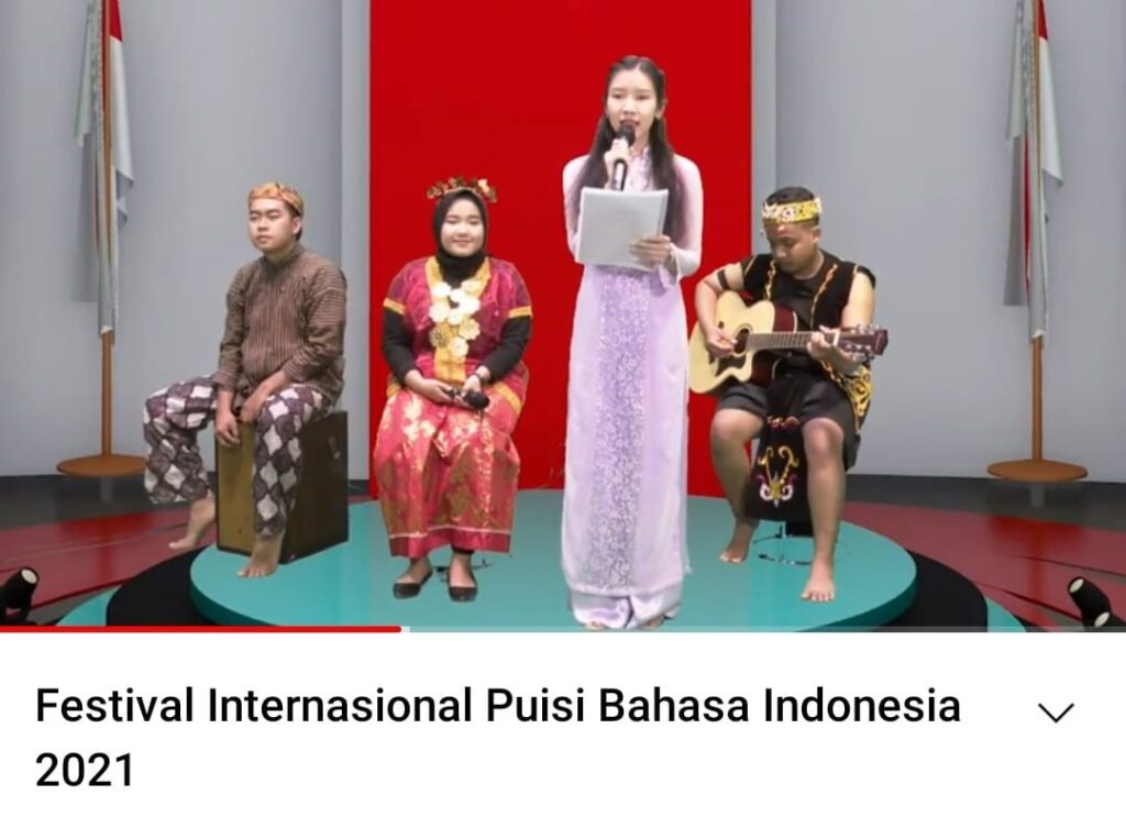 Festival Puisi Internasional 2021, Kolaborasi Musikalisasi Puisi Mahasiswa PBI UMM dengan Mahasiswa BIPA UMM Asal Vietnam