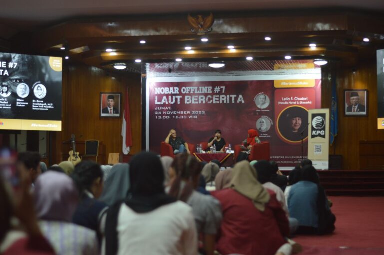 Kolaborasi CoE Entrepreneur Perbukuan Prodi PBI UMM dan KPG Gelar Nobar dan Bedah Buku Laut Bercerita Bersama Leila S. Chudori