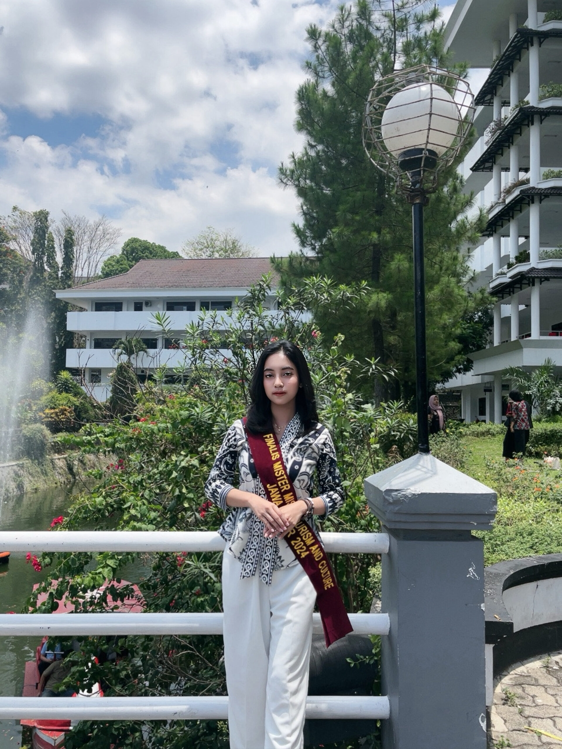 Mahasiswa PBI FKIP, Devy Putri Susilo Wakili UMM di Ajang Mister Miss Tourism and Culture Jawa Timur 2024