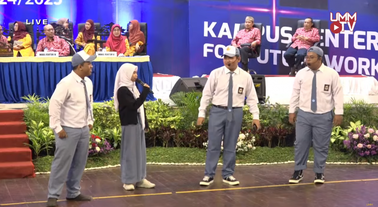 Mahasiswa PBI FKIP UMM Sukses Tampilkan Drama Menghibur di Pertemuan Wali Mahasiswa