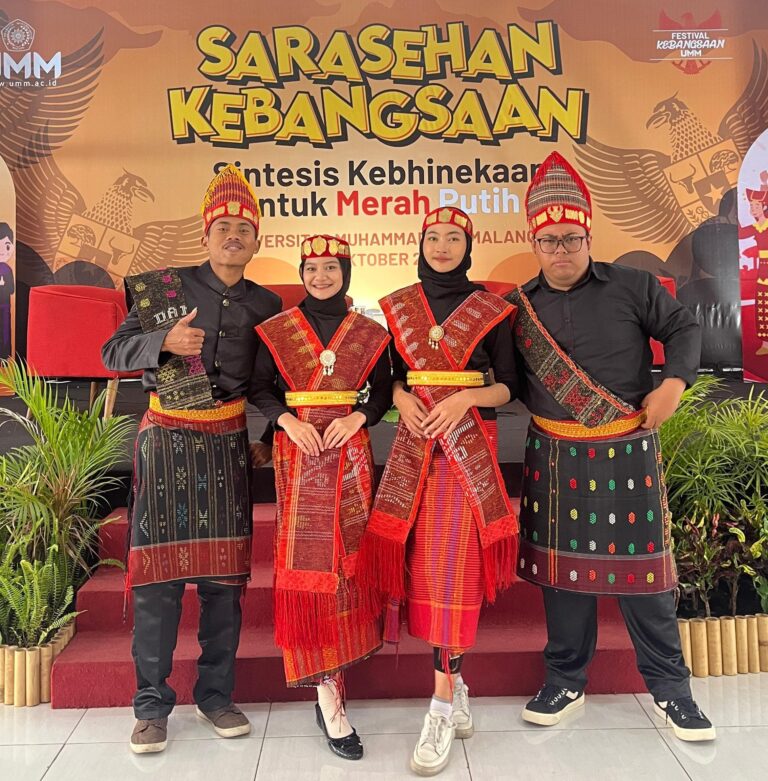 Mahasiswa PBI FKIP UMM Tampilkan Musikalisasi Puisi di Sarasehan Kebangsaan "Sintesis Kebhinekaan untuk Merah Putih"