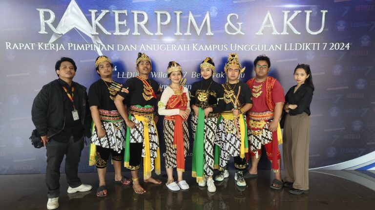 Mahasiswa Prodi PBI FKIP UMM Tampil Memukau di Acara RAKERPIM dan AKU 2024