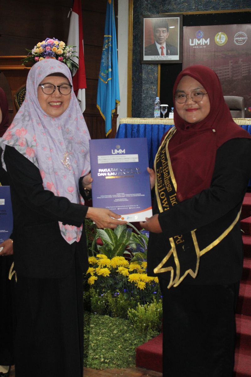 Sukses Raih Wisudawan Terbaik Prodi PBI FKIP UMM, Yuni Susilowati Lansung Jadi Guru