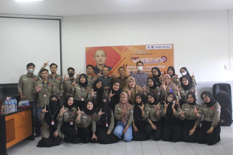 Beri Keterampilan Tambahan Mahasiswa, Prodi PBI FKIP UMM Adakan Workshop Layouting Berita Berstandar Industri Penerbitan