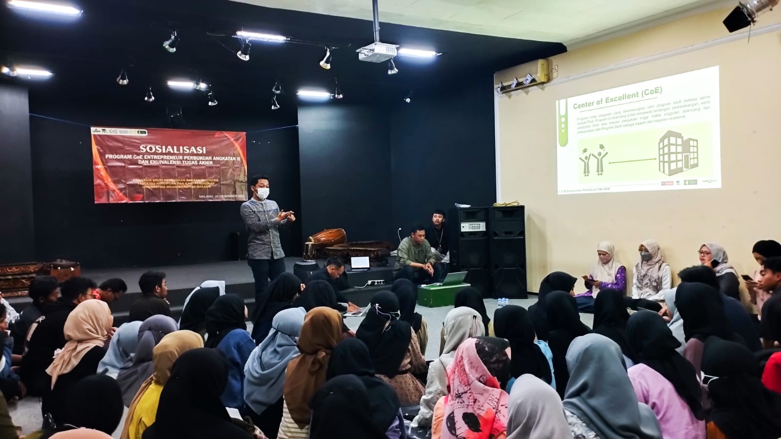 CoE Entrepreneur Perbukuan Tingkatkan Keterampilan Mahasiswa PBI UMM dalam Dunia Kerja